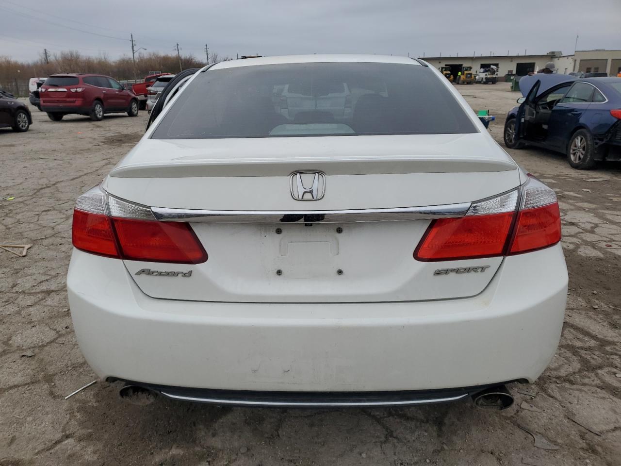2015 Honda Accord VIN 1HGCR2F51FA205820 Copart auction photo, side / front end damage thumbnail 6