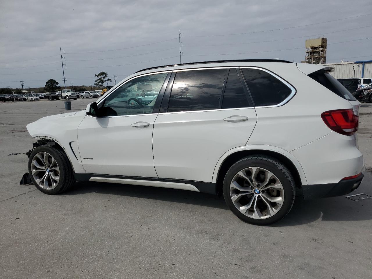 2014 BMW X5 VIN 5UXKR0C59E0K43169 Copart auction photo, front end damage thumbnail 2