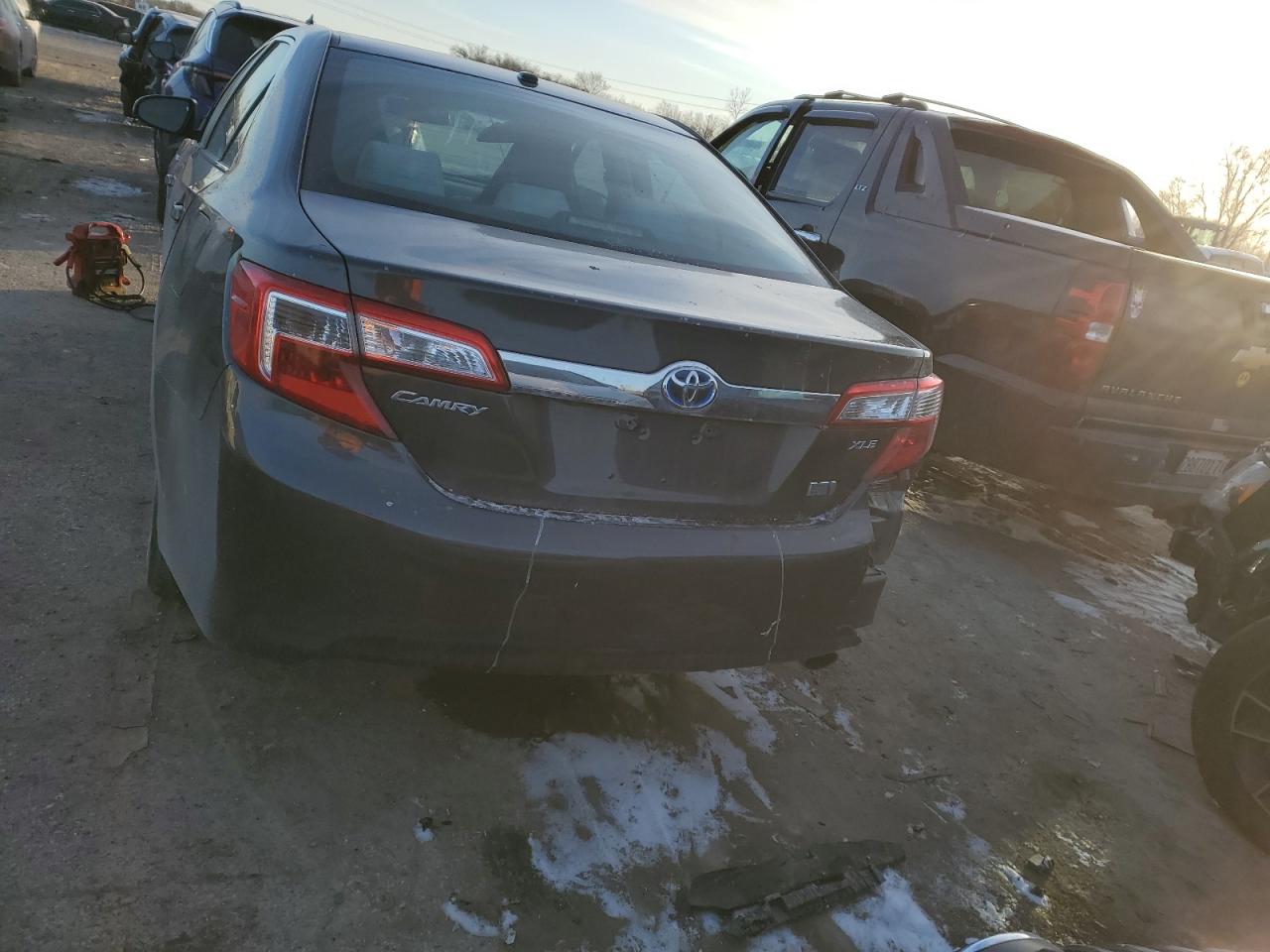 2012 Toyota Camry VIN 4T1BD1FKXCU043118 Copart auction photo, side / rear end damage thumbnail 6