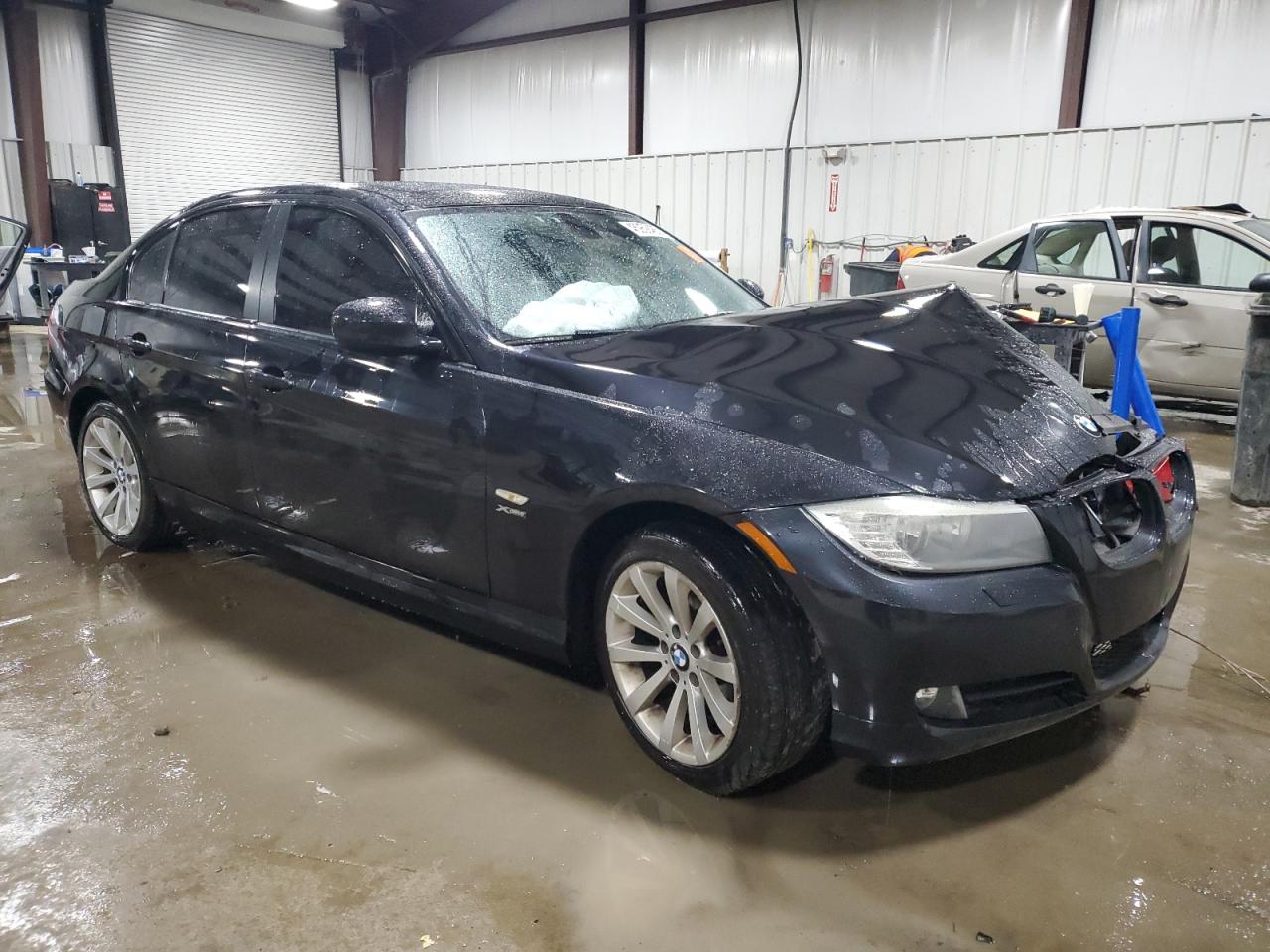 2011 BMW 3er VIN WBAPK7C57BA463837 Copart auction photo, front end / side damage thumbnail 4