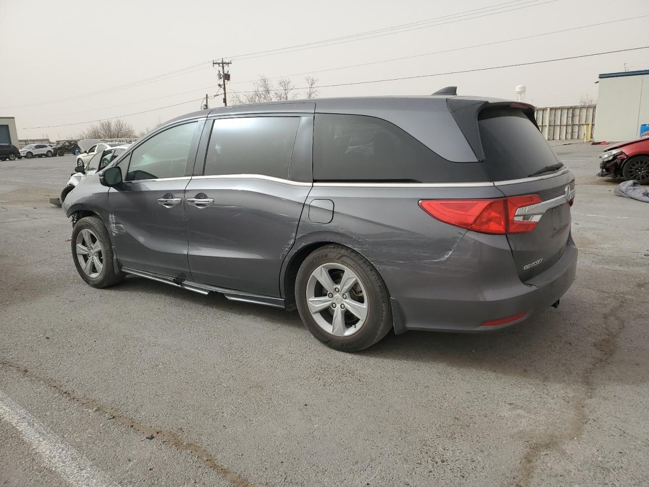 2018 Honda Odyssey VIN 5FNRL6H76JB068583 Copart auction photo, front end / side damage thumbnail 2