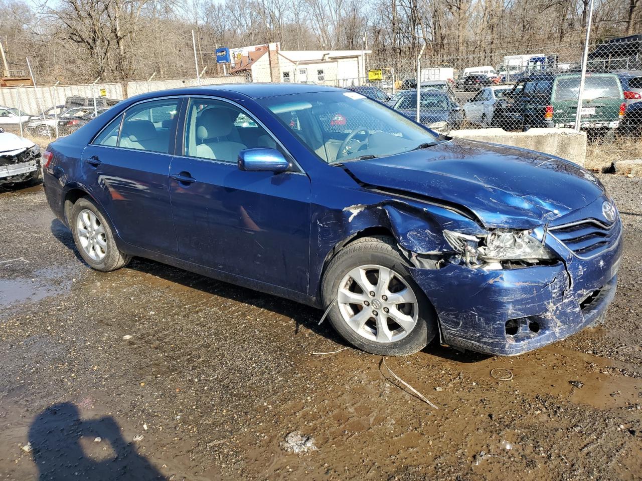 2011 Toyota Camry VIN 4T1BF3EKXBU656524 Copart auction photo, front end / minor dent/scratches damage thumbnail 4