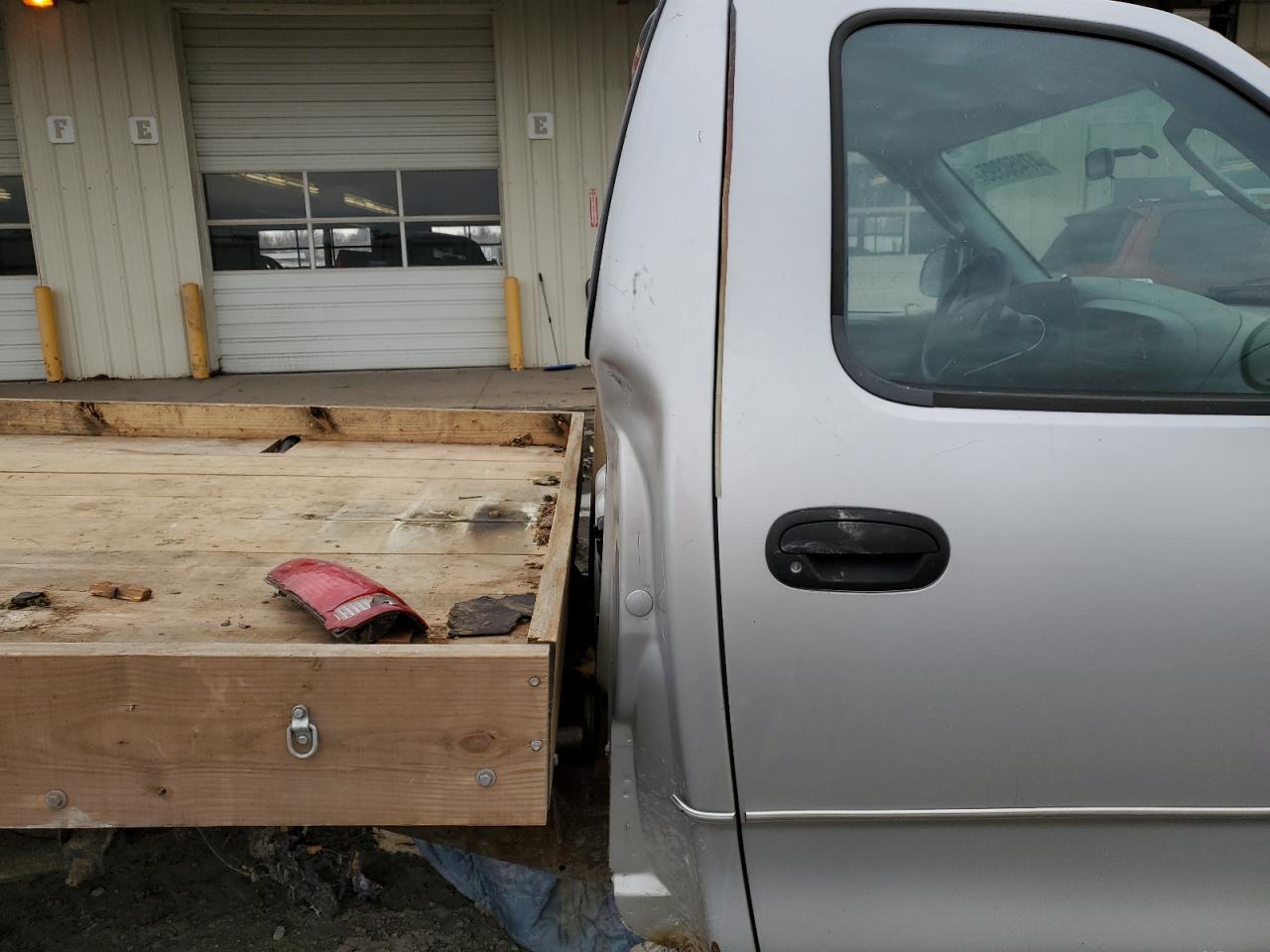 2004 Ford F-150 VIN 2FTRF18274CA75519 Copart auction photo, burn - interior / undercarriage damage thumbnail 11