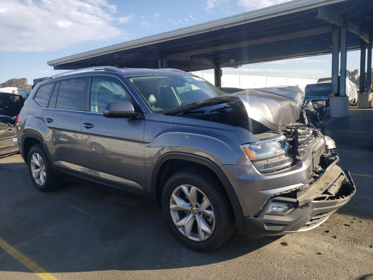 2018 Volkswagen Atlas VIN 1V2DR2CA5JC510575 Copart auction photo, front end damage thumbnail 4