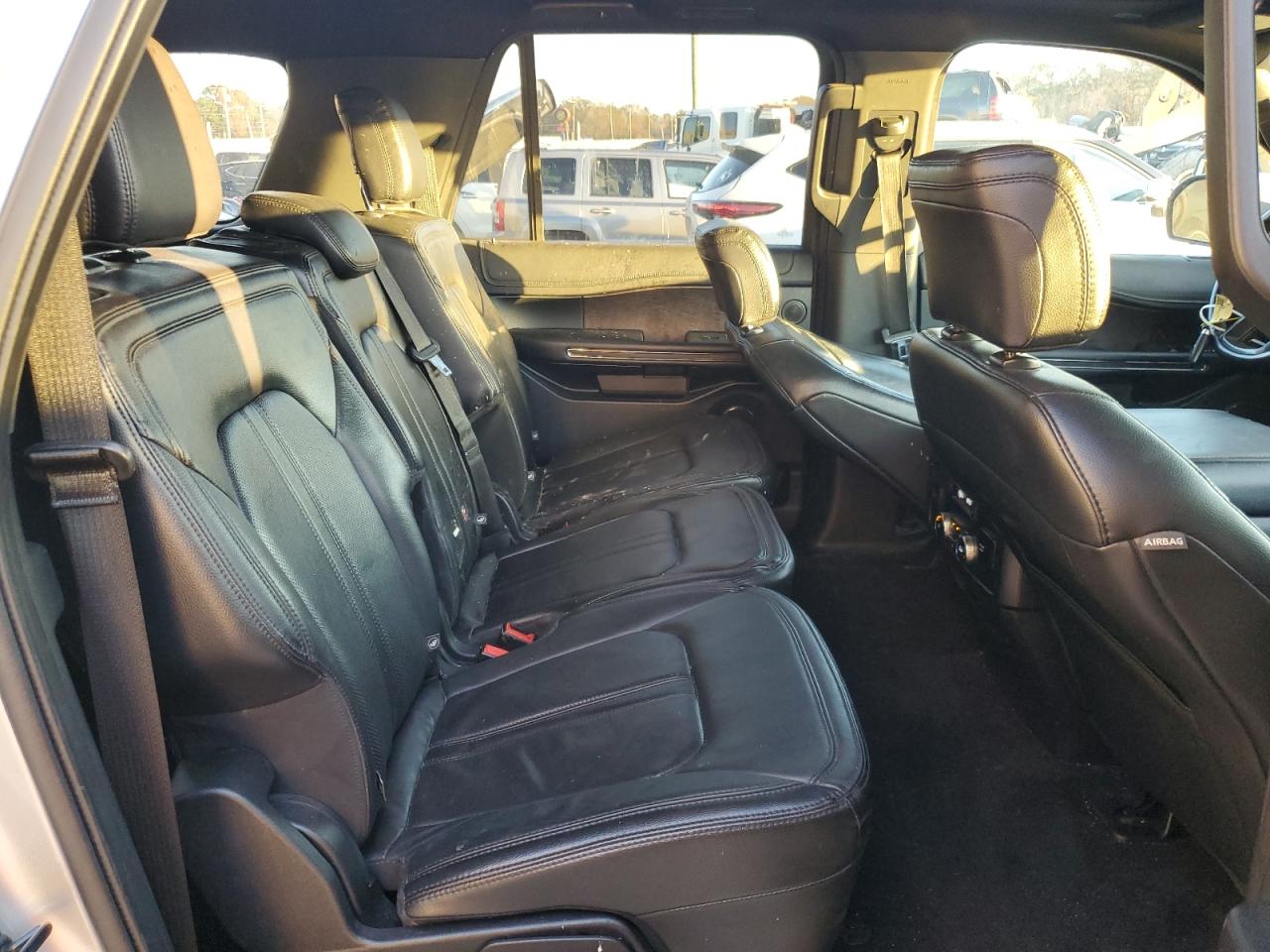 2020 Ford Expedition VIN 1FMJK2AT2LEA47438 Copart auction photo, normal wear damage thumbnail 11