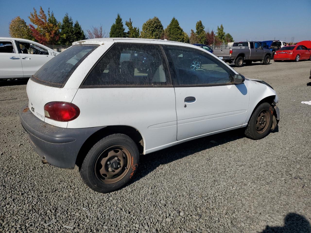 1997 GEO Metro VIN 2C1MR226XV6753048 Copart auction photo, front end damage thumbnail 3