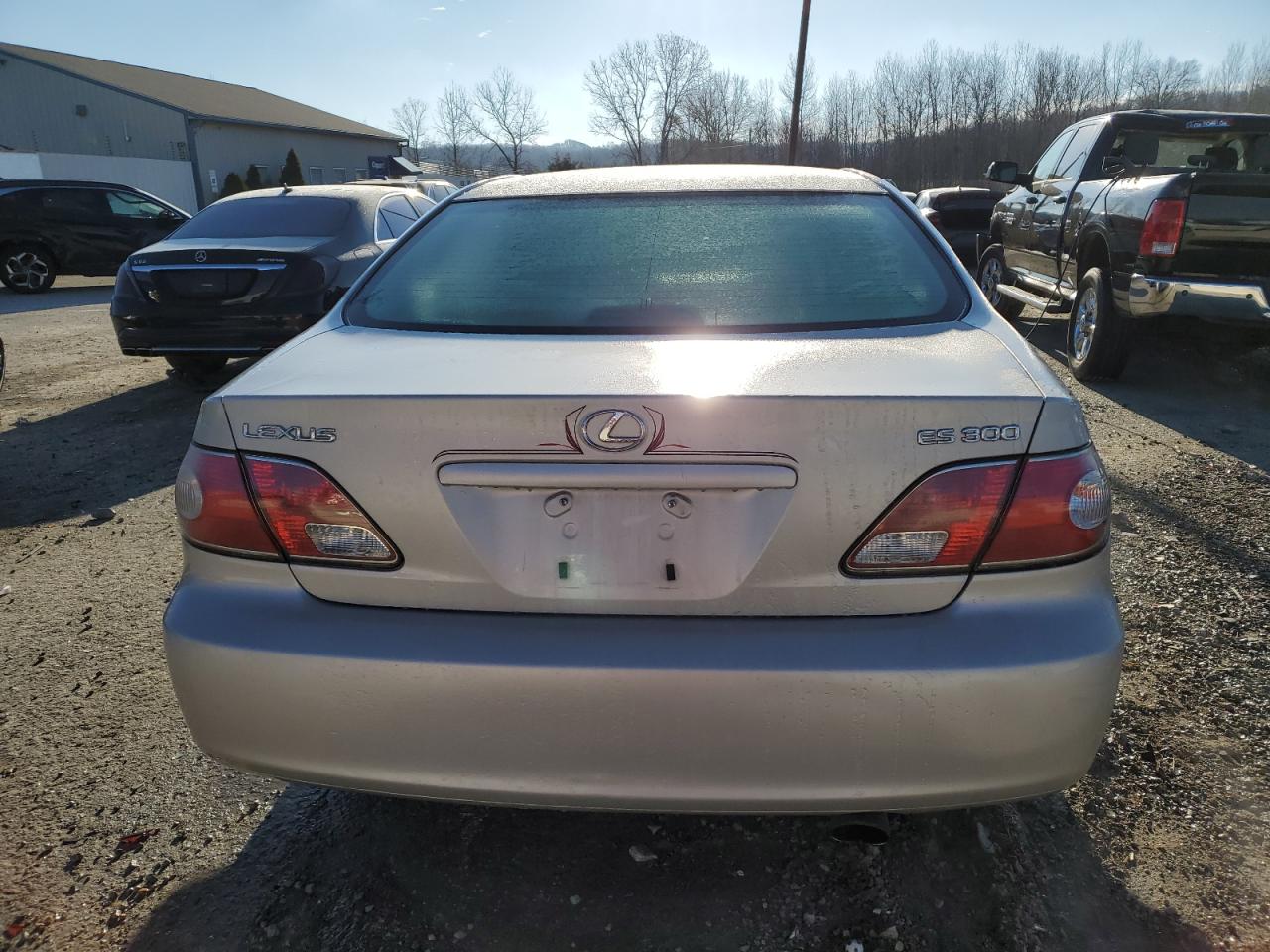 2002 Lexus ES VIN JTHBF30G720063474 Copart auction photo, front end damage thumbnail 6