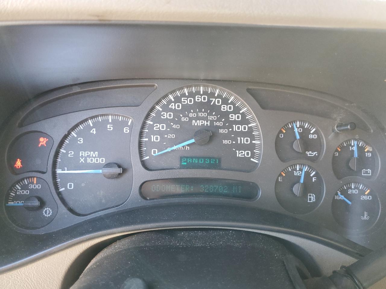2004 Chevrolet Silverado VIN 1GCHC23U74F178933 Copart auction photo, front end / minor dent/scratches damage thumbnail 9
