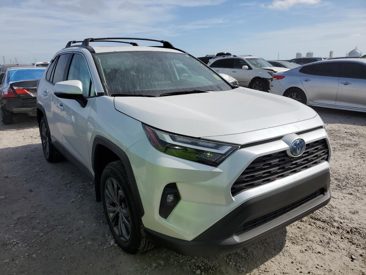 2024 Toyota RAV 4 VIN 4T3B6RFV5RU159264 Copart auction photo, side damage thumbnail 4