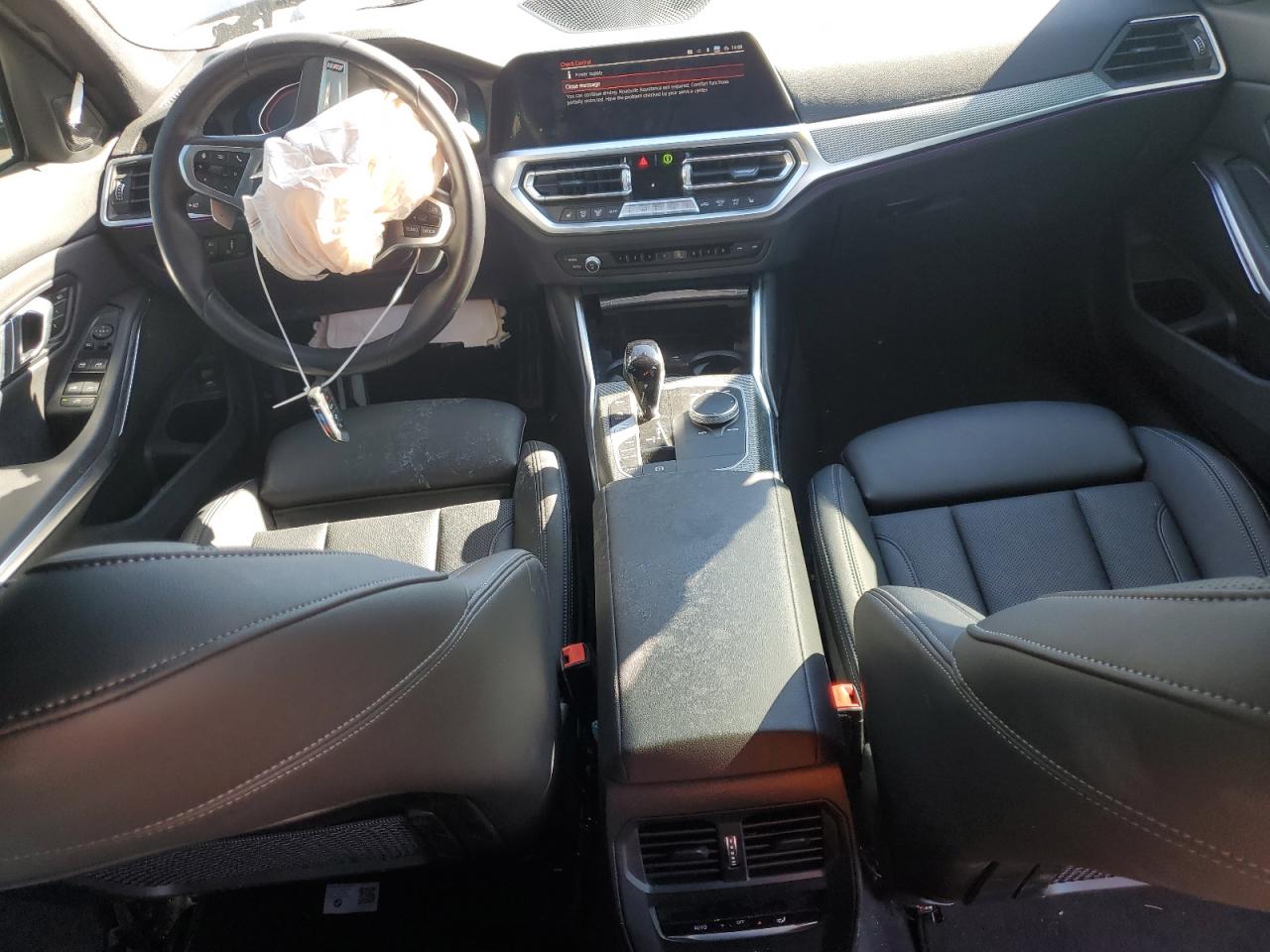 2022 BMW 3er VIN 3MW5R1J01N8C26963 Copart auction photo, front end / side damage thumbnail 8