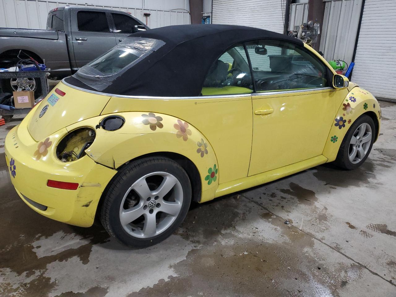 2007 Volkswagen Beetle VIN 3VWSF31Y37M422443 Copart auction photo, rear end / front end damage thumbnail 3