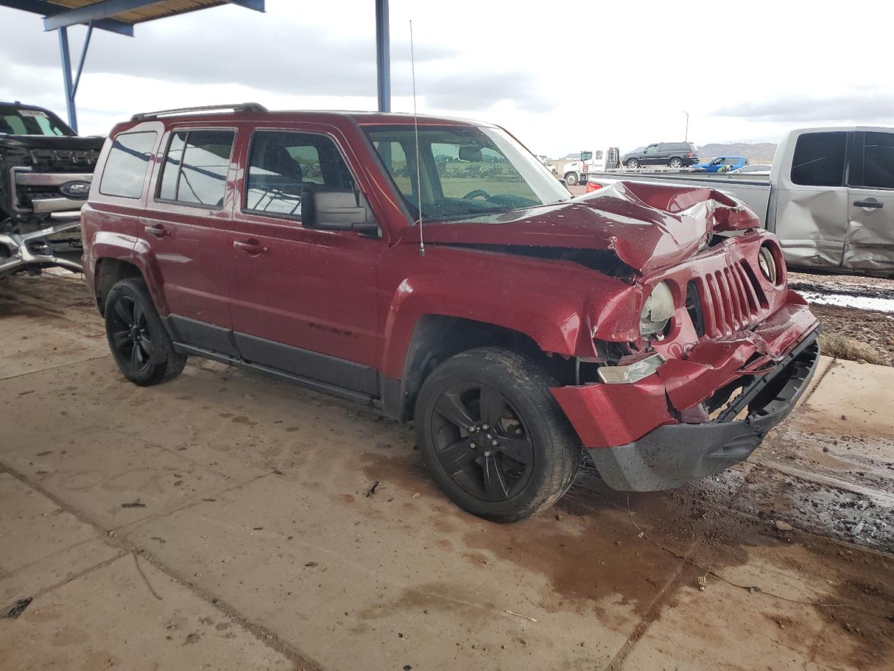 2014 Jeep Liberty (Patriot) VIN 1C4NJPBA2ED705240 Copart auction photo, front end / side damage thumbnail 4
