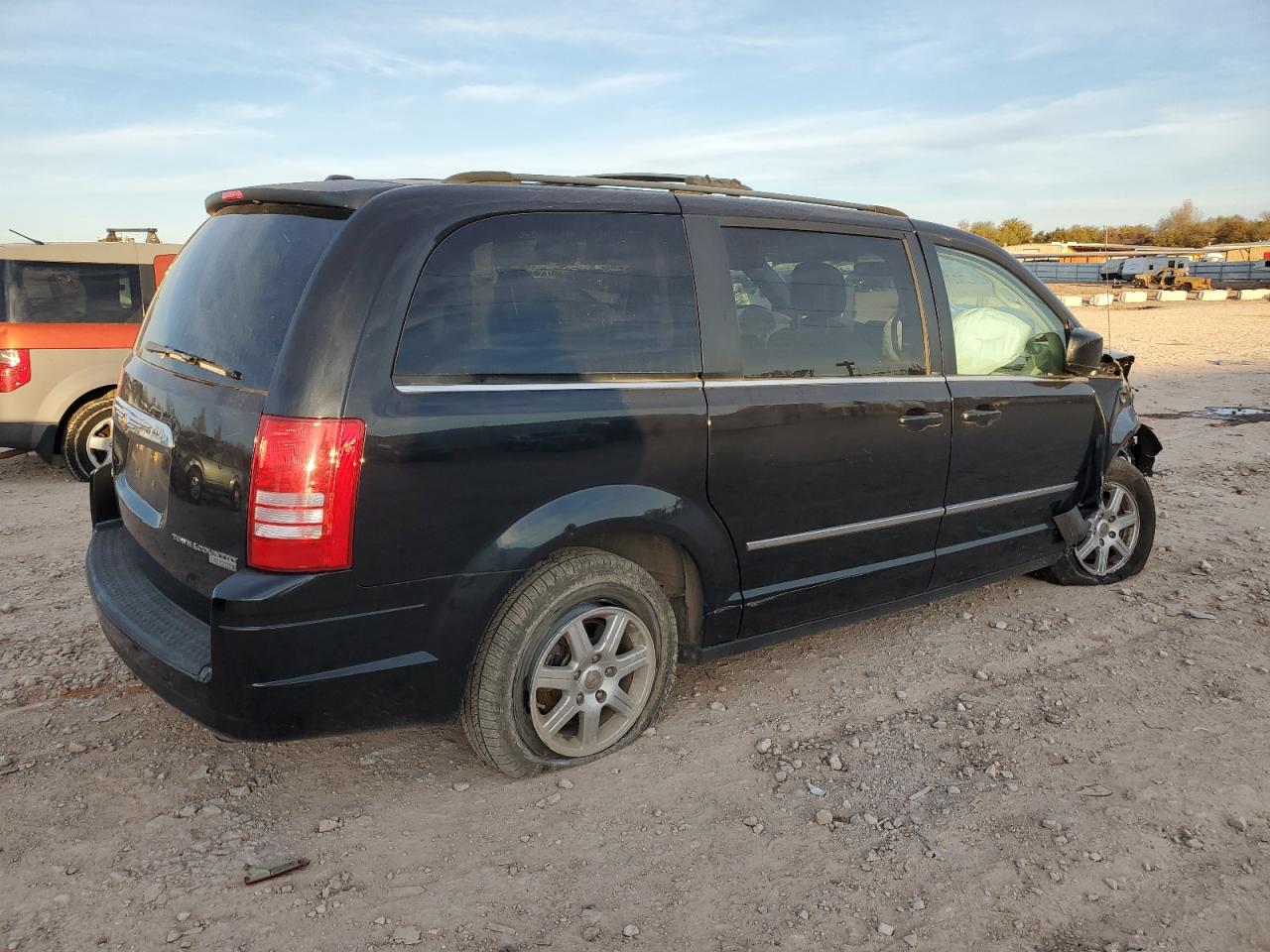 2010 Chrysler Town & Country VIN 2A4RR5D17AR353947 Copart auction photo, front end / rear end damage thumbnail 3