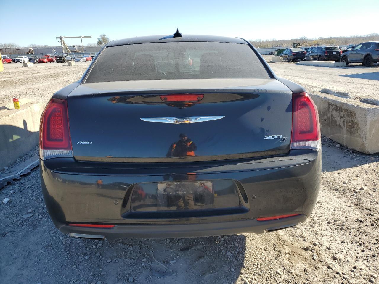 2016 Chrysler 300 VIN 2C3CCAGGXGH161995 Copart auction photo, front end damage thumbnail 6