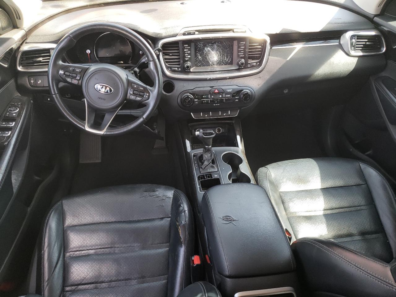 2018 KIA Sorento VIN 5XYPH4A5XJG397284 Copart auction photo, vandalism damage thumbnail 8