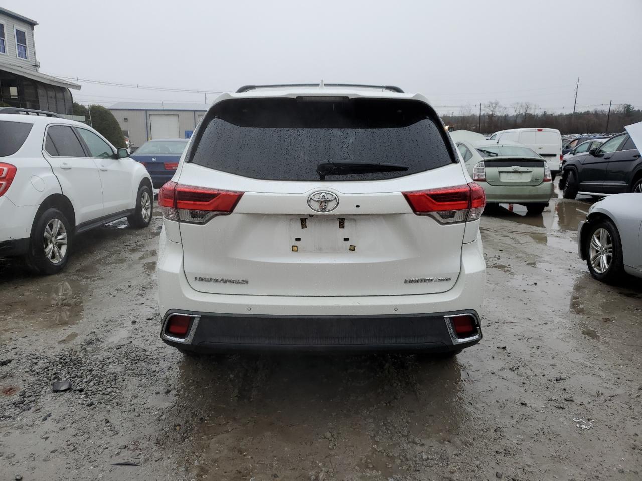 2018 Toyota Highlander VIN 5TDDZRFH2JS498533 Copart auction photo, front end damage thumbnail 6