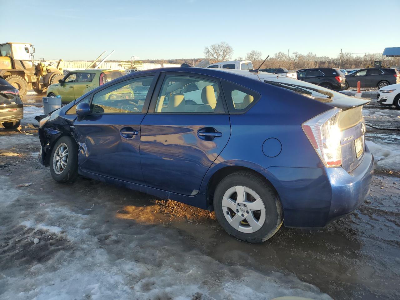 2011 Toyota Prius VIN JTDKN3DU9B1472123 Copart auction photo, side / undercarriage damage thumbnail 2