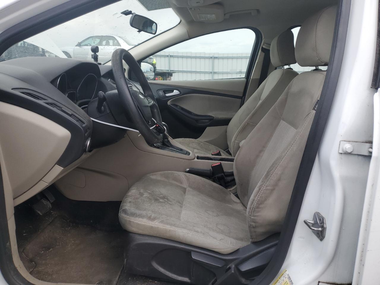 2016 Ford Focus VIN 1FADP3K28GL376246 Copart auction photo, rear end / minor dent/scratches damage thumbnail 7