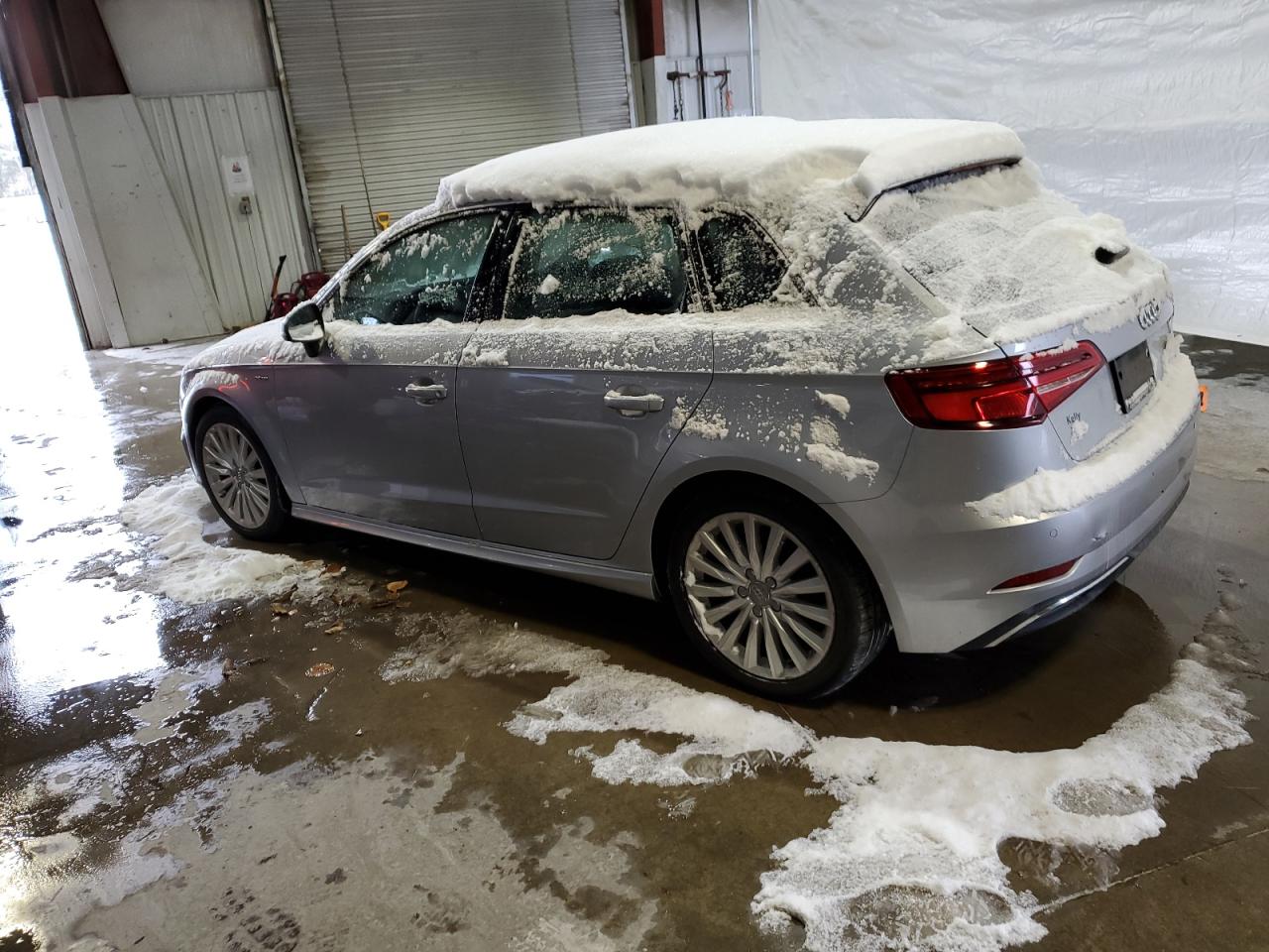 2017 Audi A3 VIN WAUTPBFF0HA086574 Copart auction photo, minor dent/scratches damage thumbnail 2