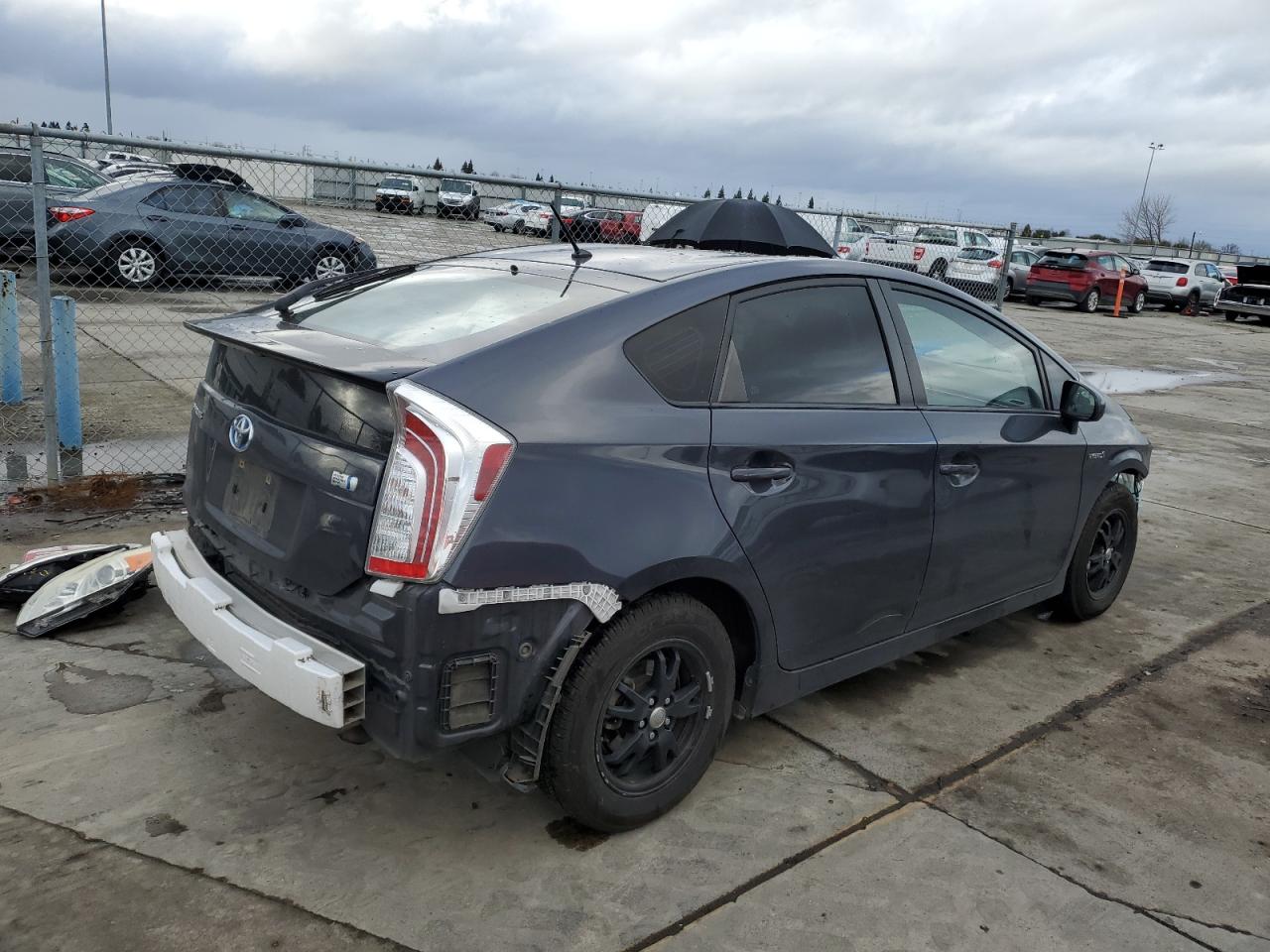 2013 Toyota Prius VIN JTDKN3DU9D1686256 Copart auction photo, front end / rear end damage thumbnail 3