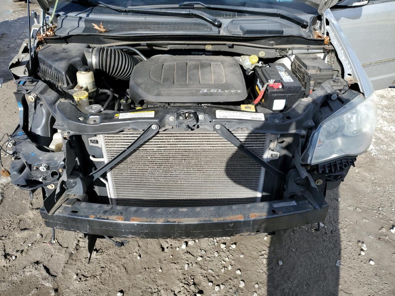 2011 Chrysler Town & Country VIN 2A4RR8DGXBR780854 Copart auction photo, front end damage thumbnail 12