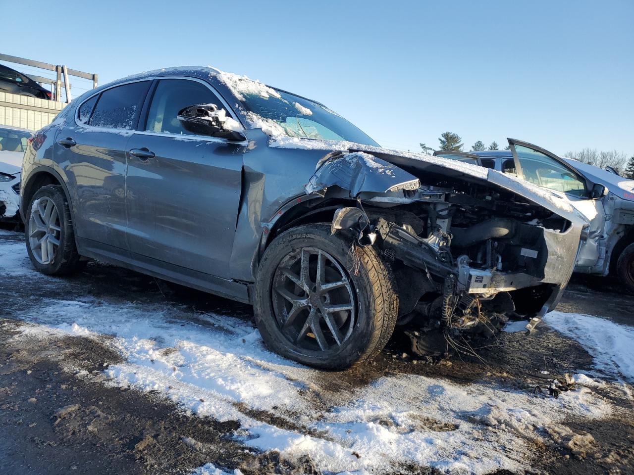 2019 Alfa Romeo Stelvio VIN ZASPAKAN0K7C32844 Copart auction photo, front end / side damage thumbnail 4