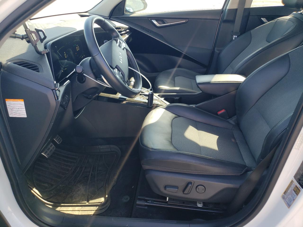 2023 KIA Niro VIN KNDCR3LE5P5043564 Copart auction photo, all over damage thumbnail 7