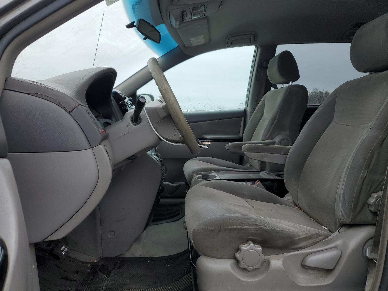 2004 Toyota Sienna VIN 5TDZA23C84S035961 Copart auction photo, minor dent/scratches damage thumbnail 7