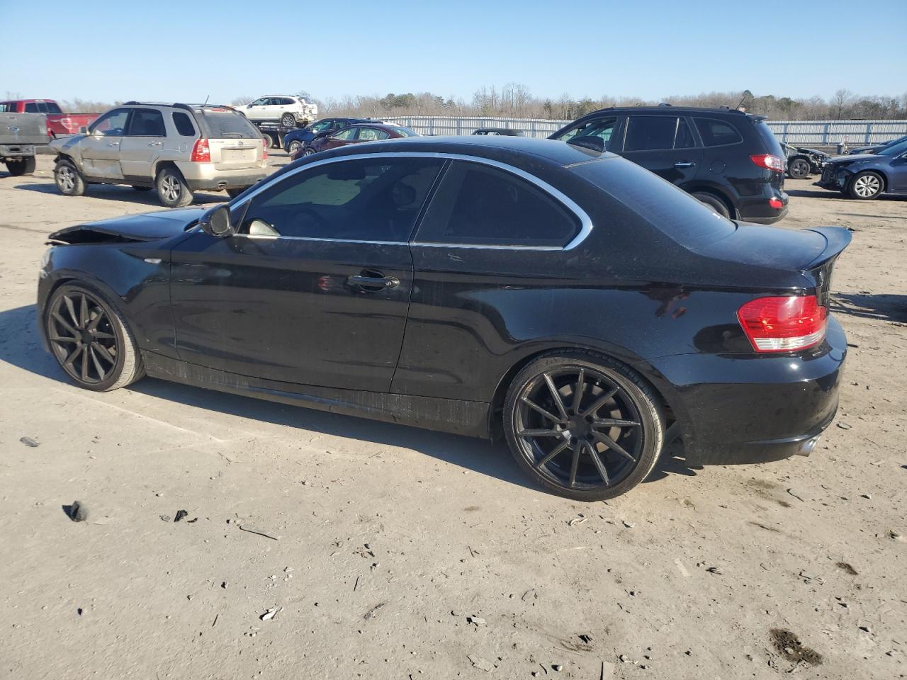 2011 BMW 1er VIN WBAUP7C56BVK78708 Copart auction photo, front end / minor dent/scratches damage thumbnail 2