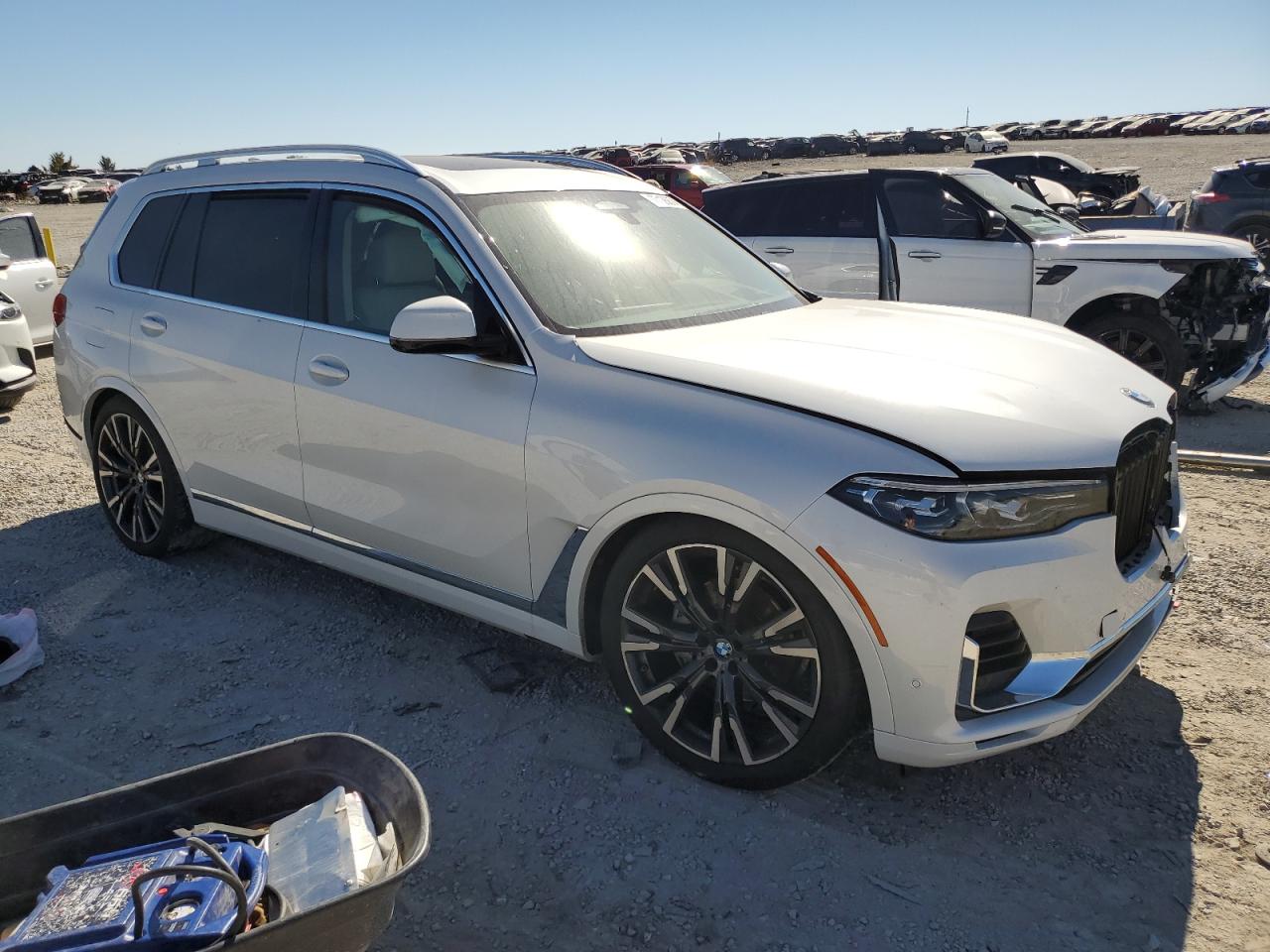 2022 BMW X7 VIN 5UXCW2C06N9N12916 Copart auction photo, front end damage thumbnail 4