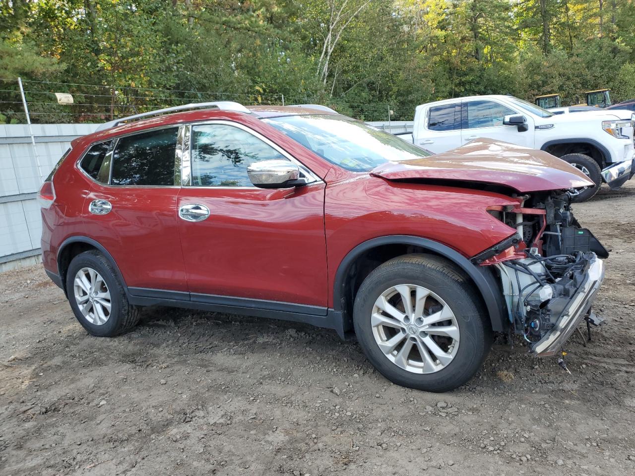 2015 Nissan Rogue VIN KNMAT2MV1FP519135 Copart auction photo, front end / minor dent/scratches damage thumbnail 4