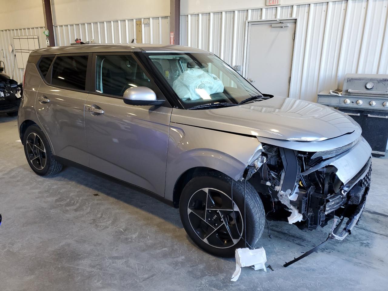 2023 KIA Soul VIN KNDJ33AU0P7841896 Copart auction photo, front end damage thumbnail 4