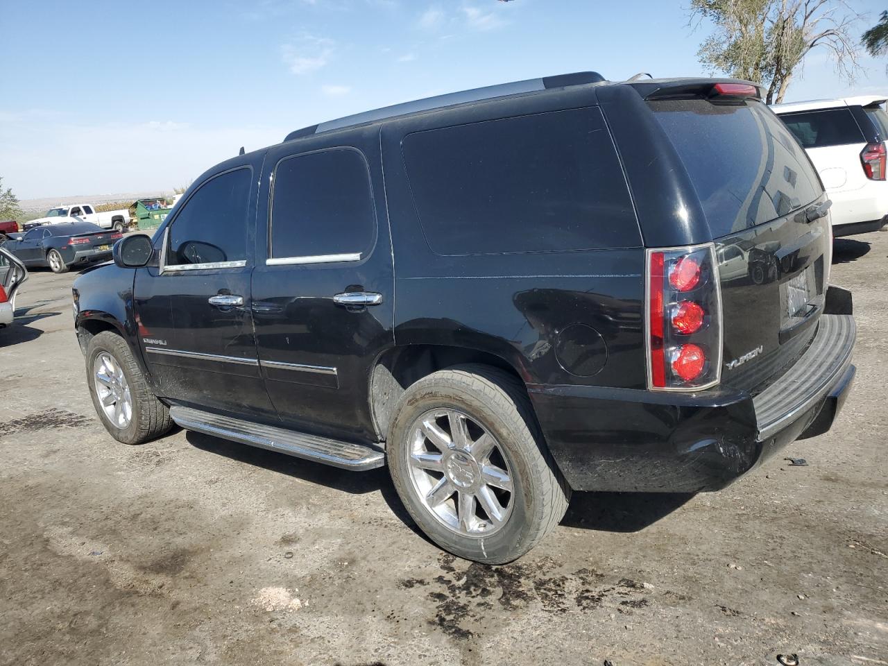 2014 GMC Yukon VIN 1GKS1EEF4ER230535 Copart auction photo, front end damage thumbnail 2