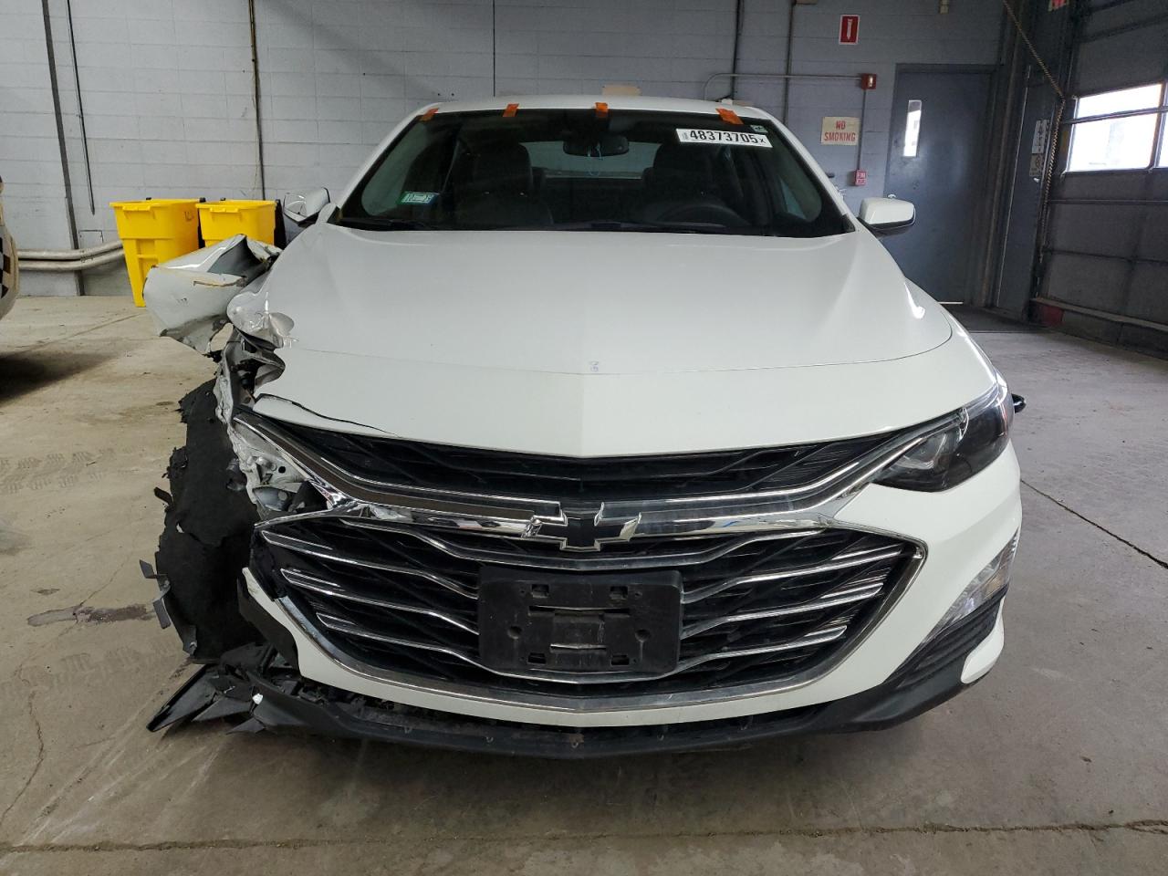 2020 Chevrolet Malibu VIN 1G1ZD5ST9LF151851 Copart auction photo, front end / side damage thumbnail 5