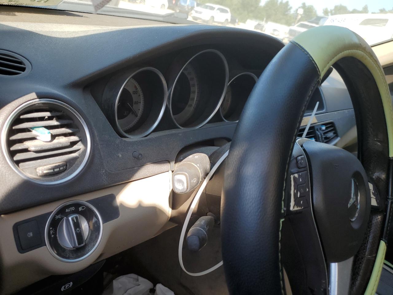 2014 Mercedes-Benz C-klasse VIN WDDGF4HB8EA948096 Copart auction photo, side damage thumbnail 9