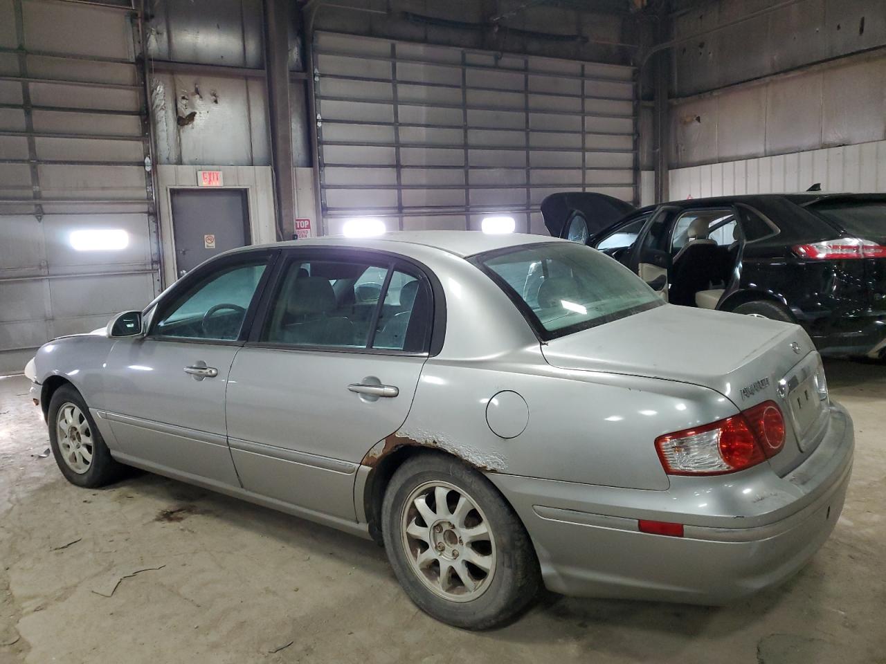 2005 KIA Amanti VIN KNALD124755058346 Copart auction photo, front end damage thumbnail 2
