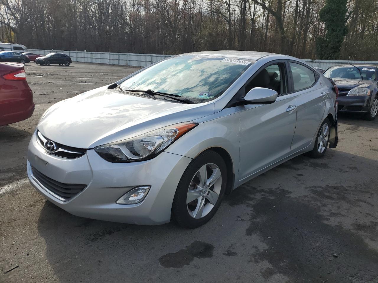 2013 Hyundai Elantra VIN 5NPDH4AE6DH411357
