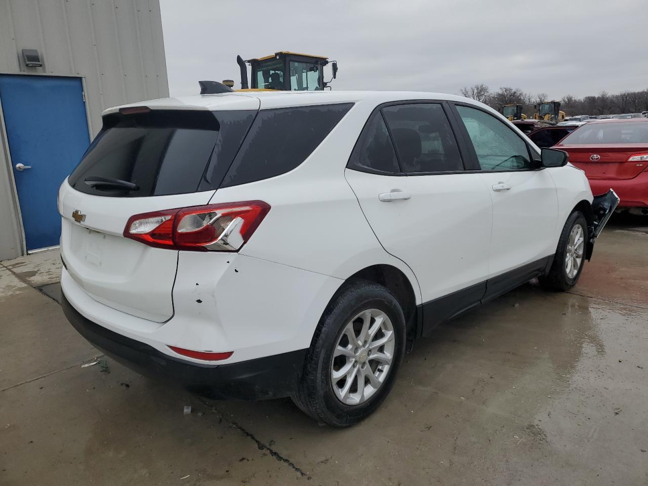 2020 Chevrolet Equinox VIN 3GNAXHEV0LS711558 Copart auction photo, front end damage thumbnail 3