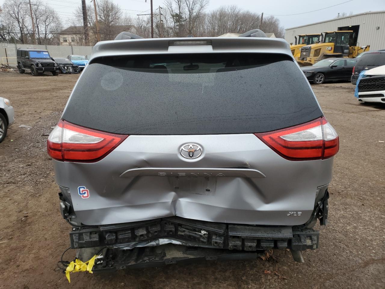 2017 Toyota Sienna VIN 5TDYZ3DC0HS789810 Copart auction photo, rear end / side damage thumbnail 6