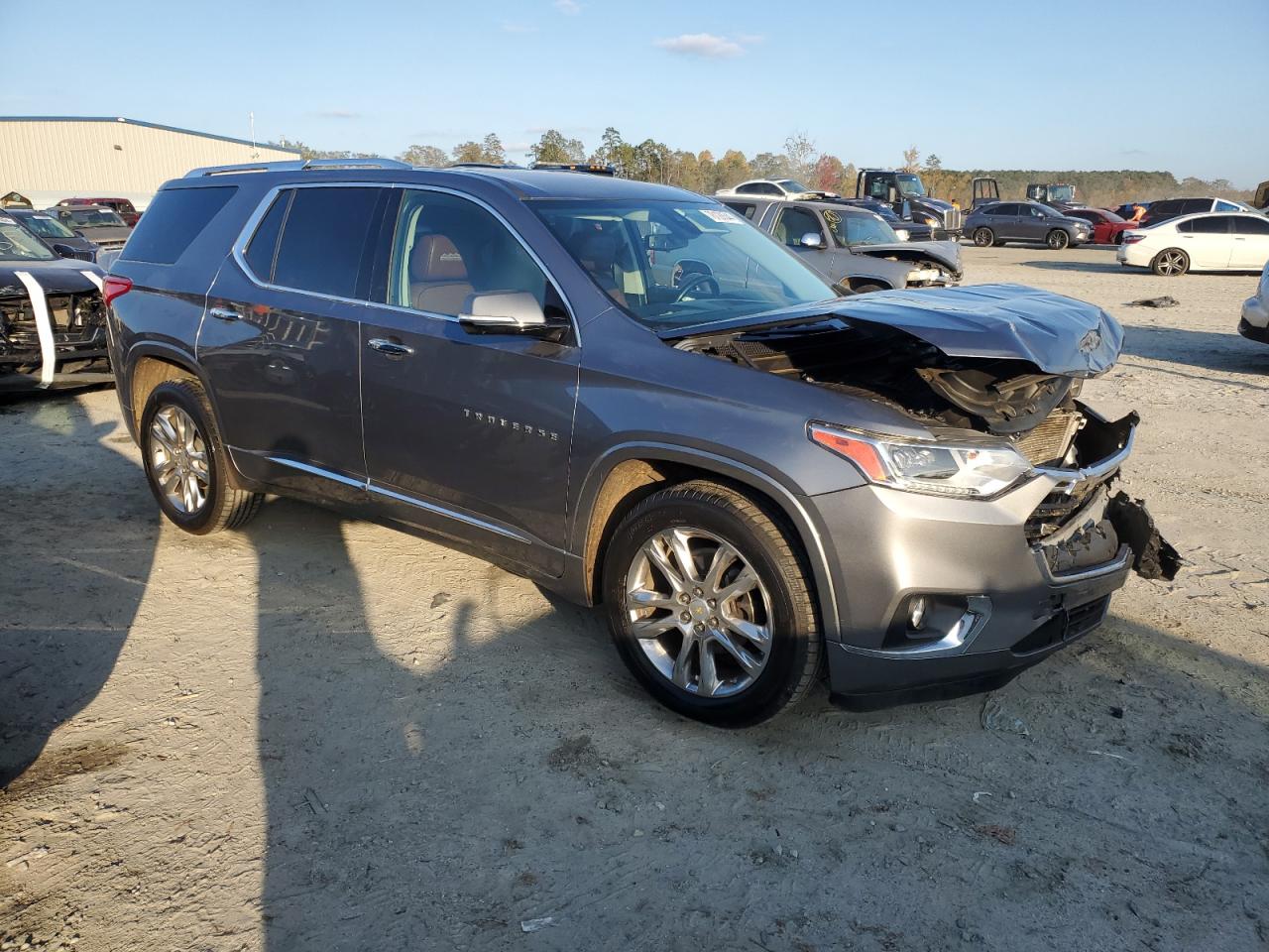2019 Chevrolet Traverse VIN 1GNEVJKW6KJ167871 Copart auction photo, front end damage thumbnail 4