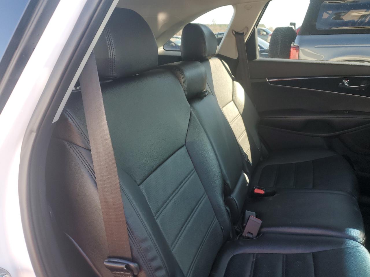 2019 KIA Sorento VIN 5XYPG4A30KG570698 Copart auction photo, front end damage thumbnail 10
