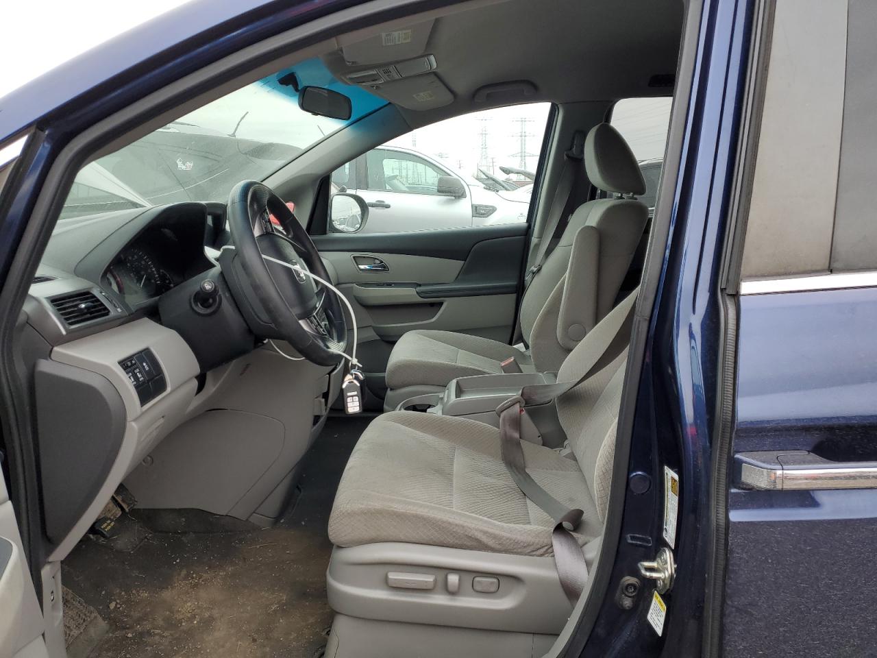 2015 Honda Odyssey VIN 5FNRL5H43FB123143 Copart auction photo, front end / minor dent/scratches damage thumbnail 7