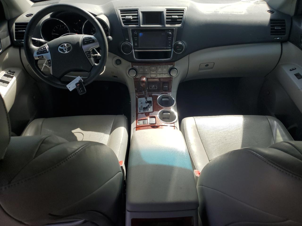 2013 Toyota Highlander VIN 5TDDK3EHXDS220759 Copart auction photo, rear end / undercarriage damage thumbnail 8