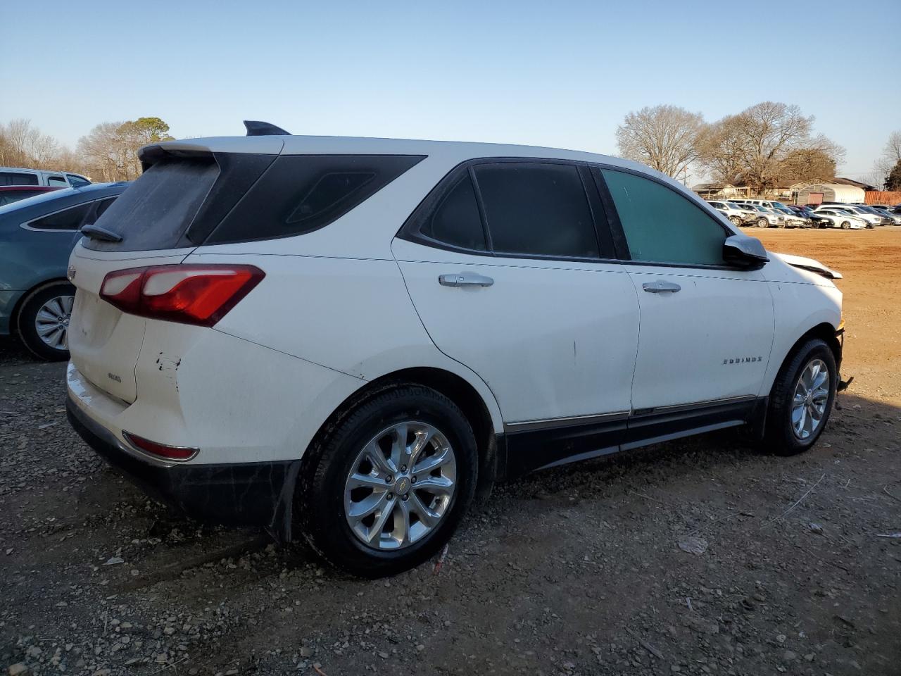 2018 Chevrolet Equinox VIN 2GNAXREV5J6315790 Copart auction photo, front end damage thumbnail 3