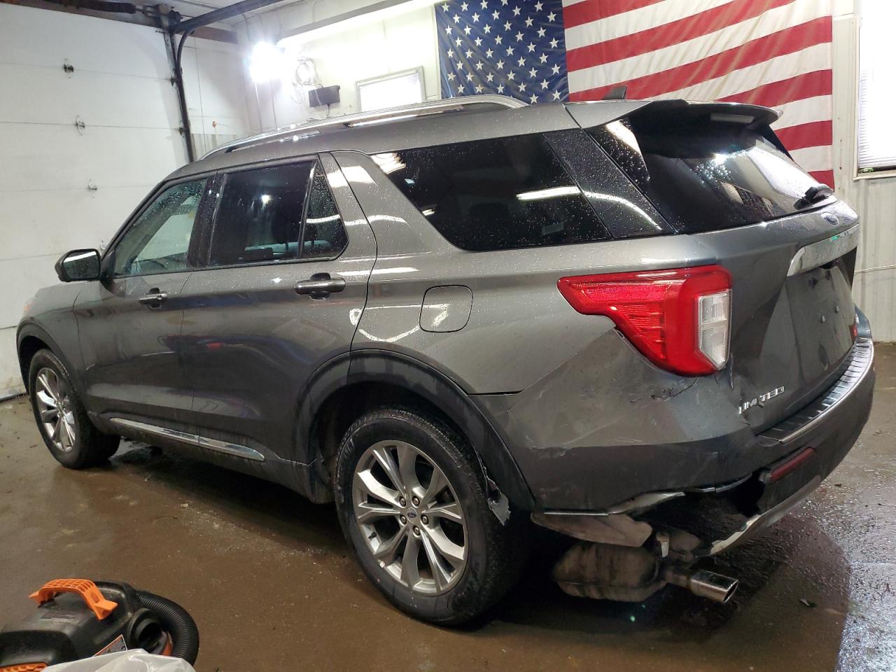2023 Ford Explorer VIN 1FMSK8FH2PGA23601 Copart auction photo, rear end / minor dent/scratches damage thumbnail 2