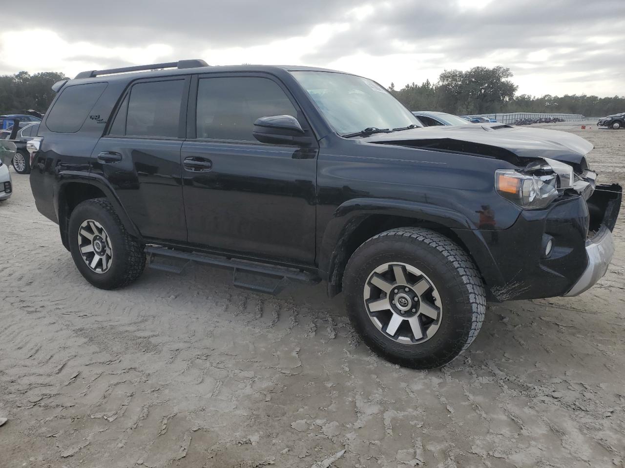 2019 Toyota 4Runner VIN JTEBU5JR2K5733532 Copart auction photo, front end damage thumbnail 4