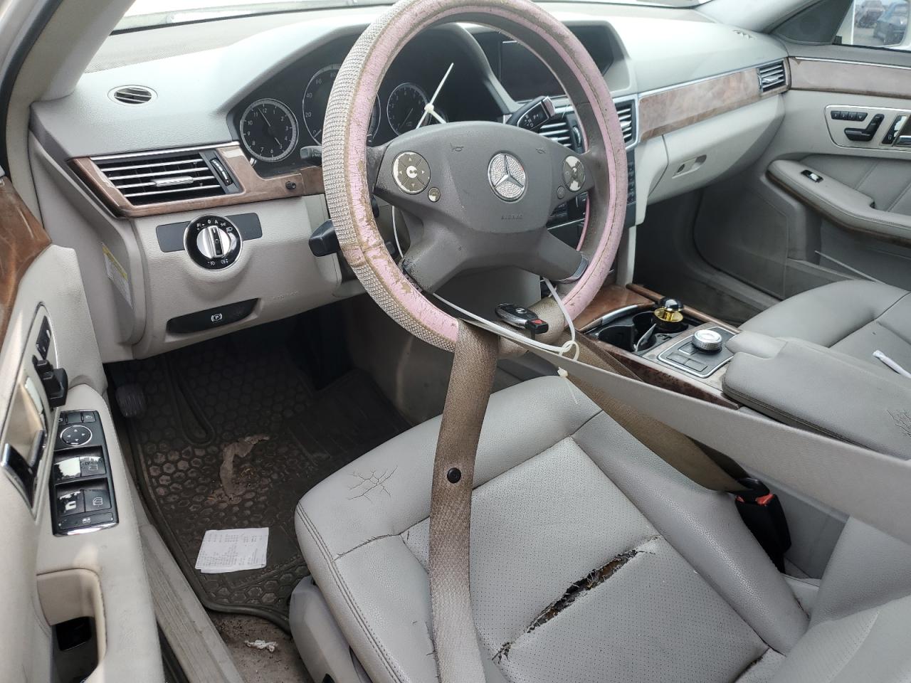 2010 Mercedes-Benz E-klasse VIN WDDHF5GB5AA085618 Copart auction photo, water/flood damage thumbnail 8