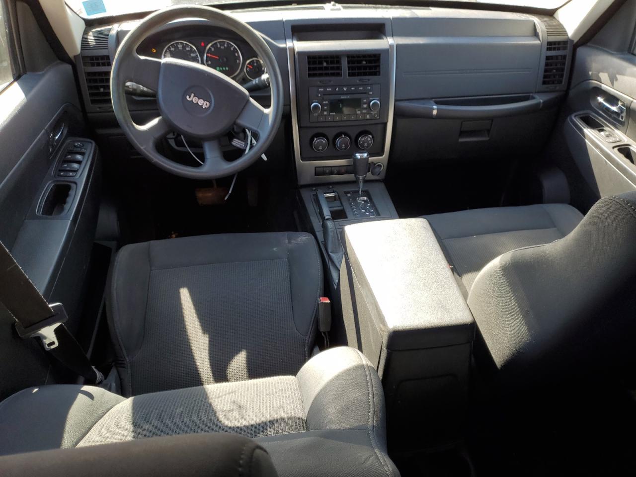 2009 Jeep Liberty (North America) VIN 1J8GN28K19W533009 Copart auction photo, front end / minor dent/scratches damage thumbnail 8