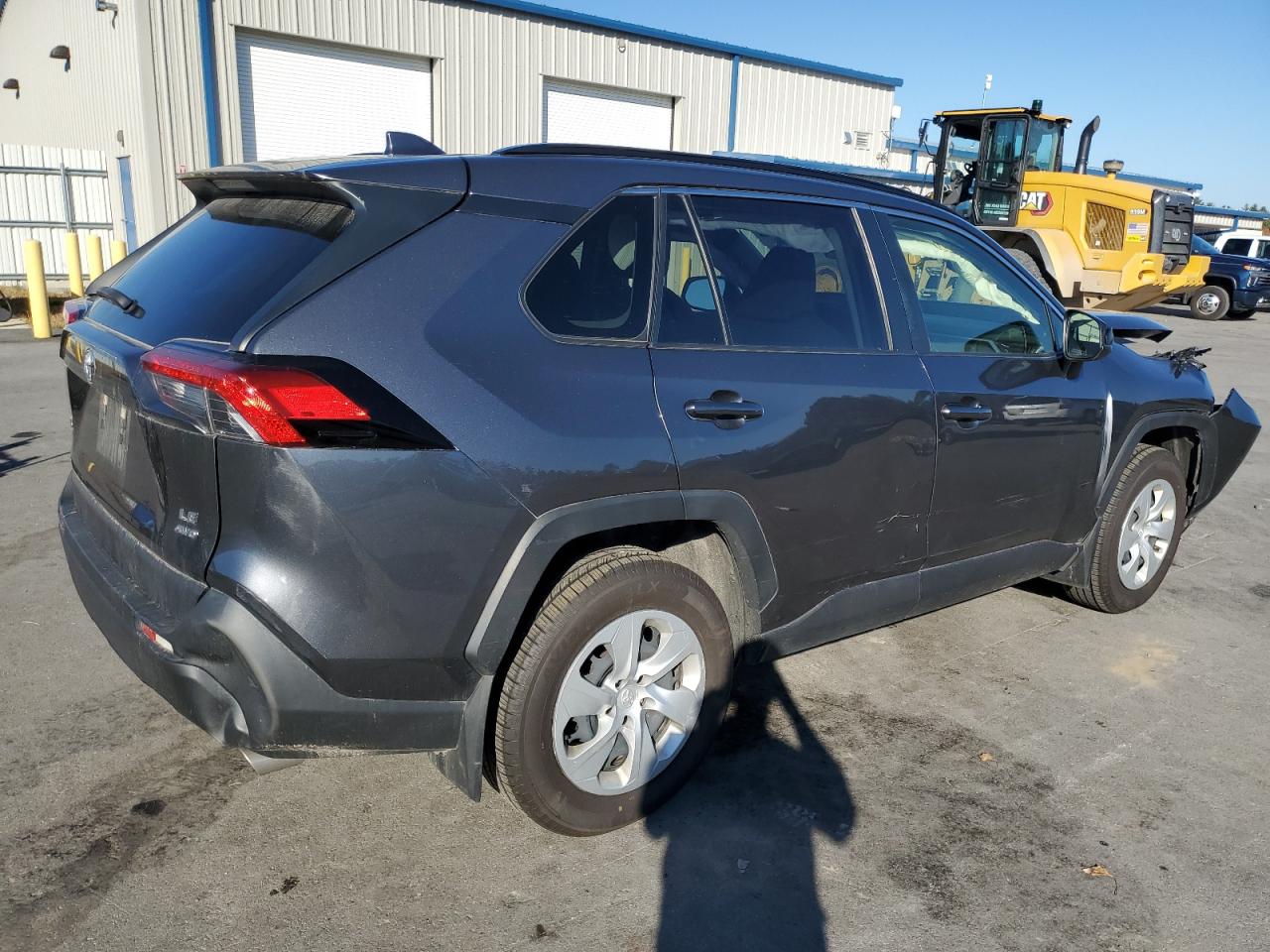 2019 Toyota RAV 4 VIN JTMF1RFV3KD509929 Copart auction photo, front end / side damage thumbnail 3