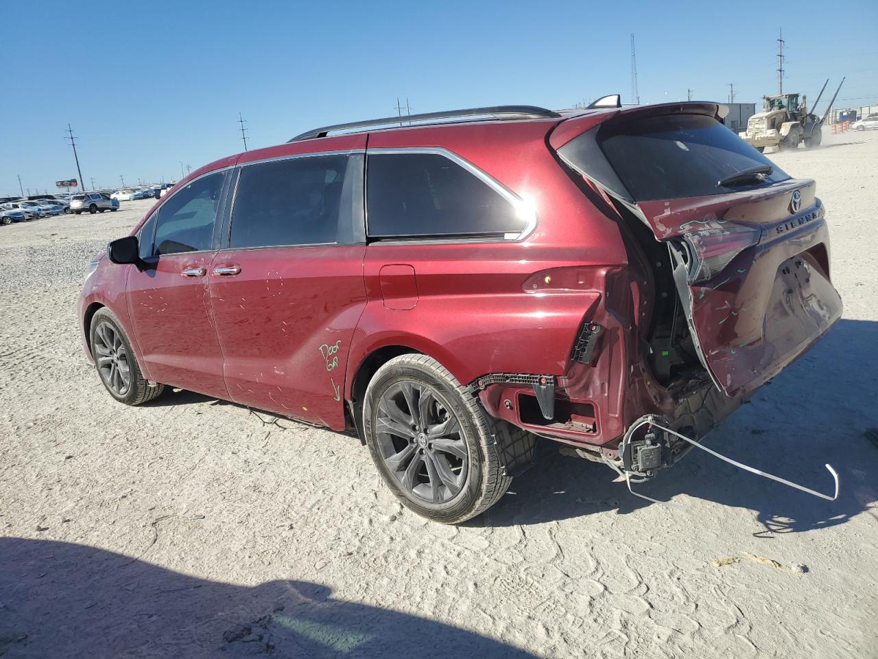 2022 Toyota Sienna VIN 5TDDRKECXNS099890 Copart auction photo, rear end damage thumbnail 2